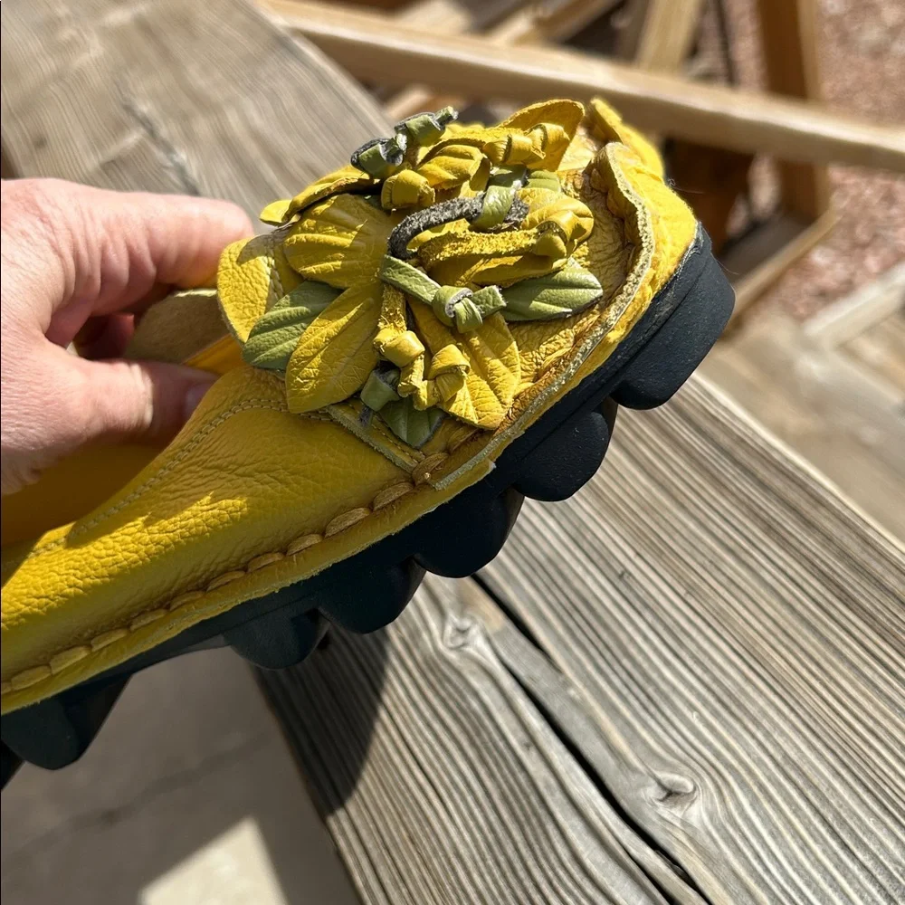 Socofy Women’s Leather Flex Slip On Floral Shoes size 8 - Yellow and Green - Picture 8 of 13